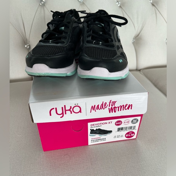 Women’s Ryka Devotion XT Cross Trainer walking shoe Size 8.5 - Picture 4 of 15